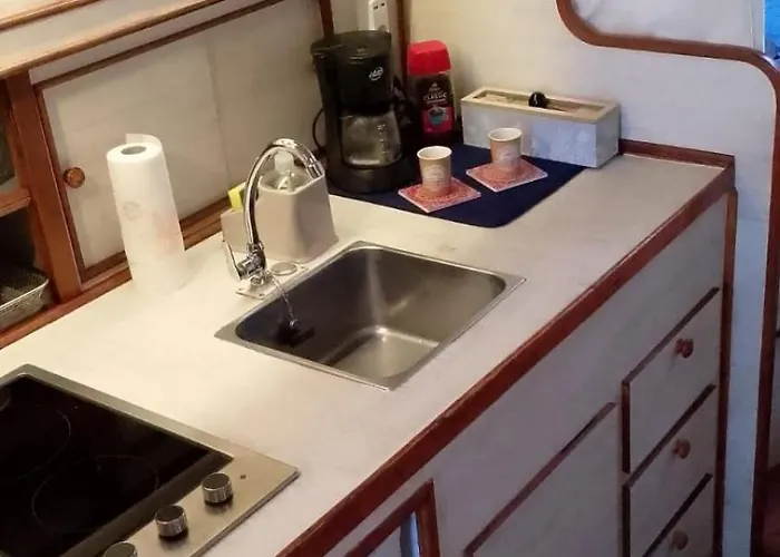 Boat Experience * 科拉雷侯