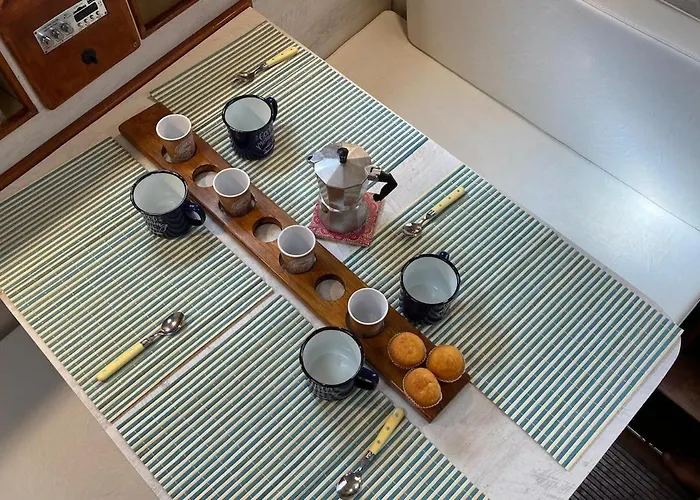 Boat Experience 船屋 *