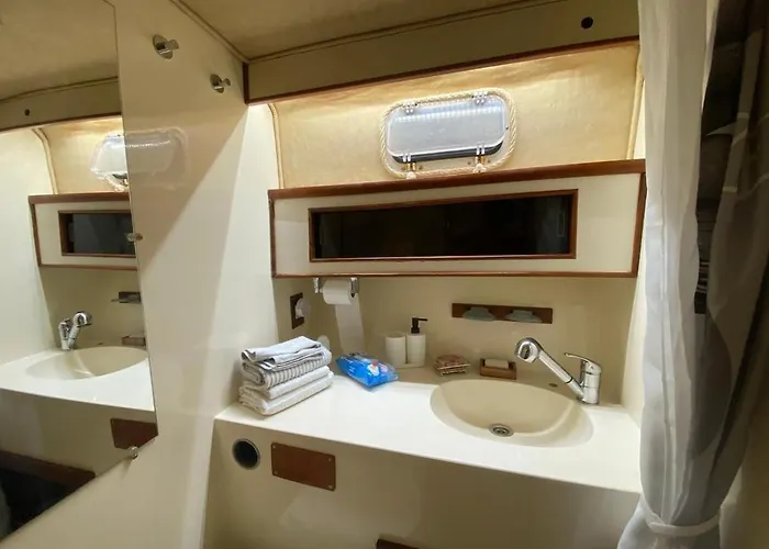 Boat Experience 船屋