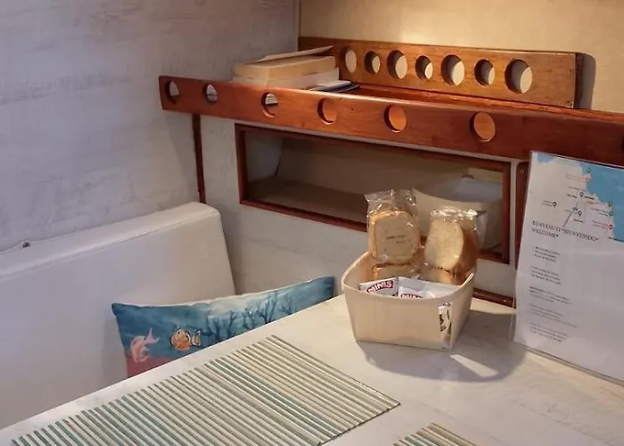 Boat Experience 船屋 *