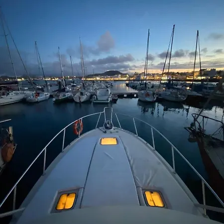 Bateau-hôtel Boat Experience Corralejo