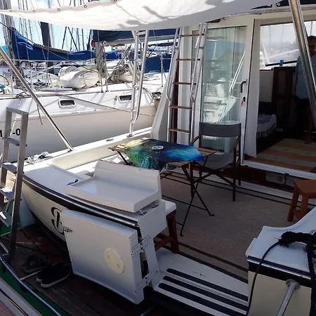Boat Experience بوتيل كوراليهو