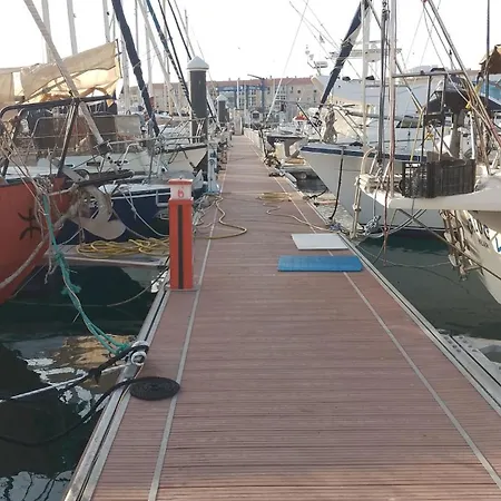 Hotel en barco Boat Experience