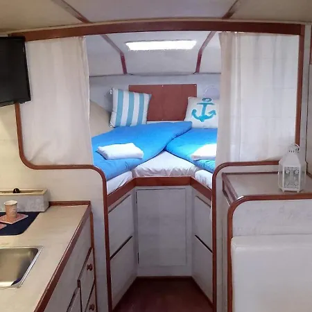 Boat Experience بوتيل *