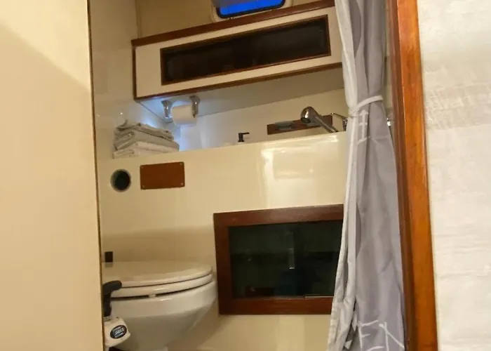 Hotel en barco Boat Experience